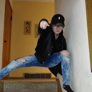 Meet your Posher, Abby